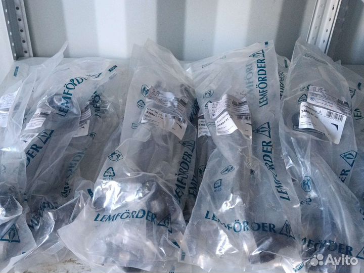 Рычаг передний верхний Audi a4 a5 a6 q5 Lemforder