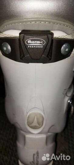 Горнолыжные ботинки atomic 23,5-24,0