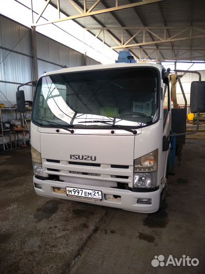 Isuzu Elf с КМУ, 2015