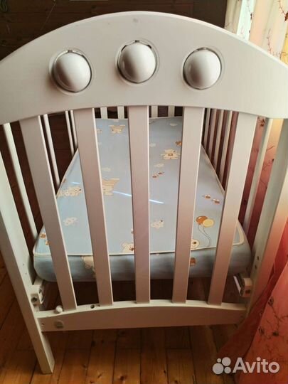 Детская кроватка