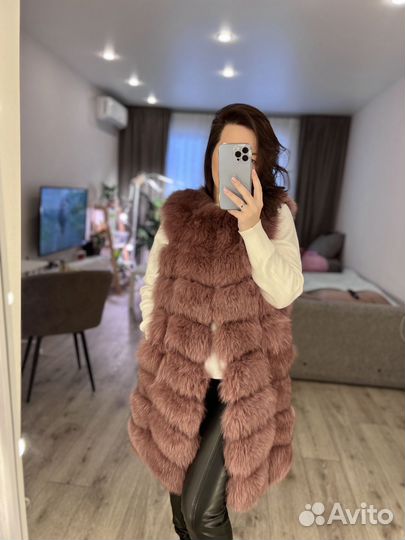 Меховой жилет из песца