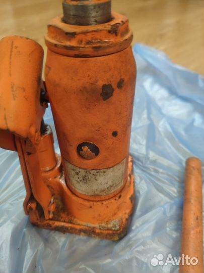 Домкрат гидравлический