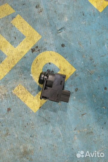 Блок управления зеркалами Nissan Almera