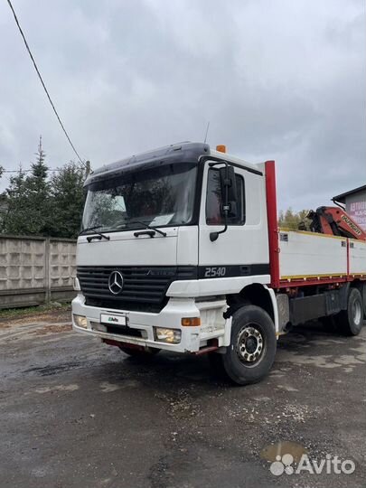 Бортовой грузовик Mercedes-Benz Actros с КМУ Palfinger, 2013