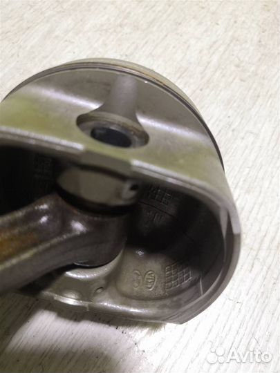 Поршень с шатуном Хендай i30 12-17