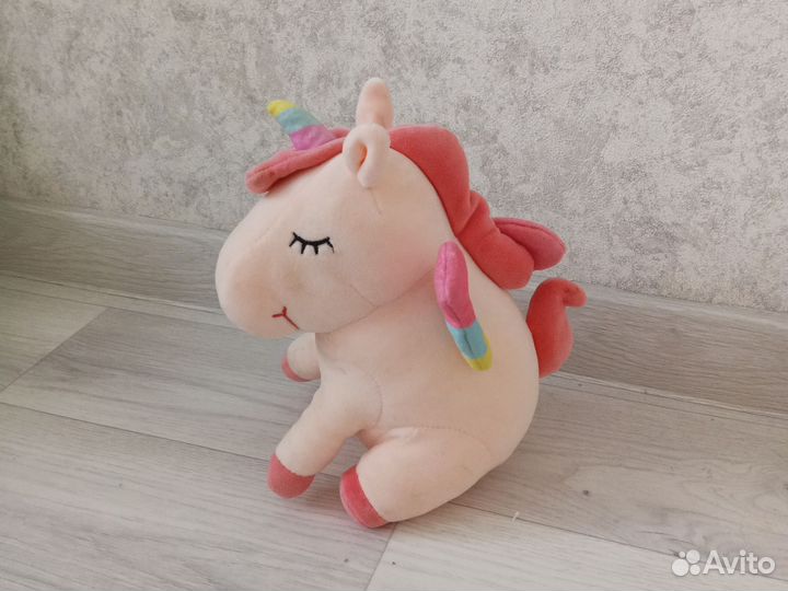 Плюшевый единорог