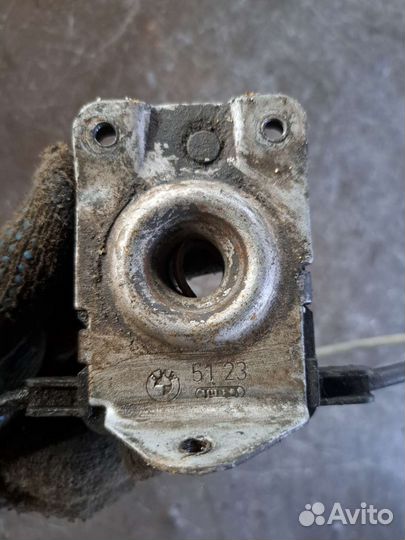 Замок капота Range Rover Vogue