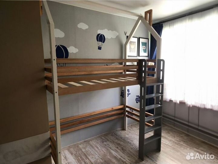 Детская Кровать из бука с лестницей от 2 лет
