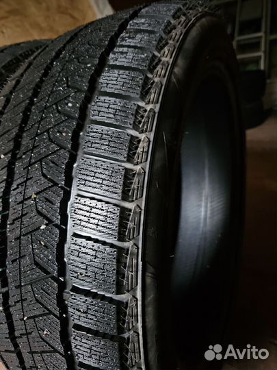 Roadboss Nix Via 245/45 R20 103H