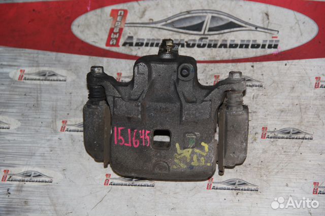 Суппорт перед лево c Nissan Skyline V35 VQ25DD