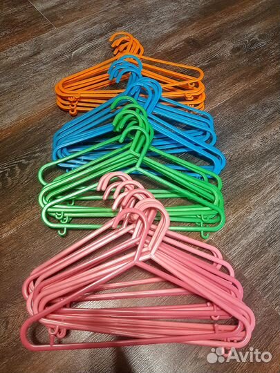 Вешалки плечики IKEA детские