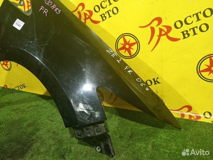 Крыло переднее правое Honda Insight ZE2 LDA 2010