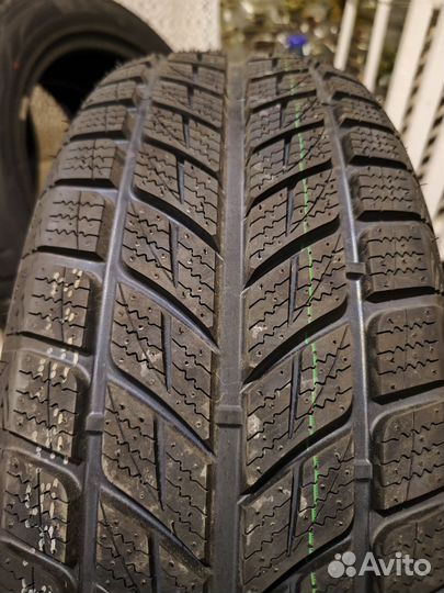 DoubleStar DW09 215/55 R18 110W