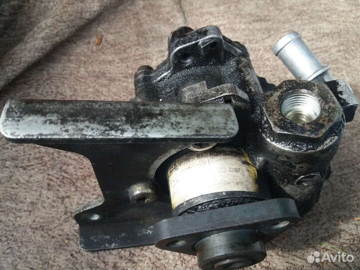 Насос гидроуслителя на BMW e39 оригинал