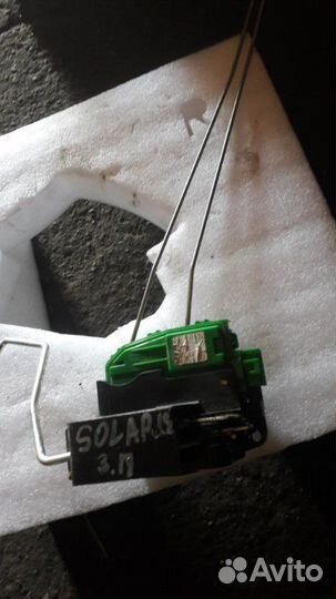 Замок двери задний правый Hyundai Solaris G4FC