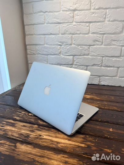 Ноутбук Apple MacBook Air 13inch 2017 i5 1.80Ghz/2