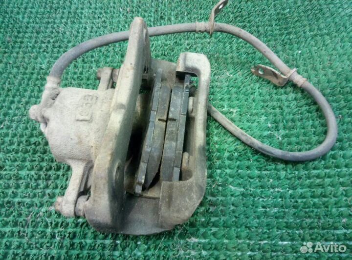 Суппорт передний правый Toyota Rav4 30 ACA3# 2azfe