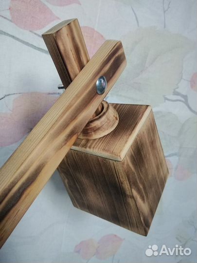 Лампа настольная