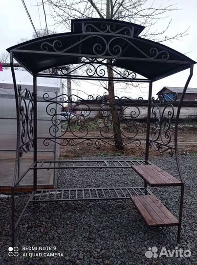 Мангал с крышей