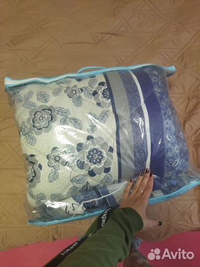 Одеяло 1.5 спальное новое