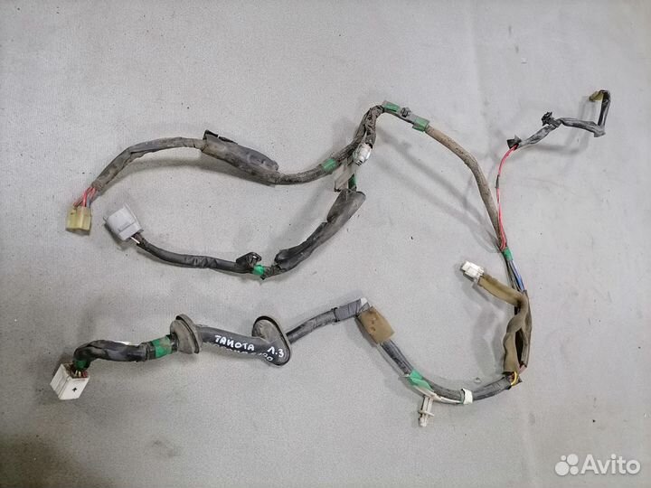 Проводка двери левый зад.Toyota Corona ST190 1994