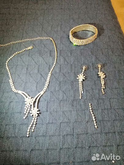 Комплект бижутерии