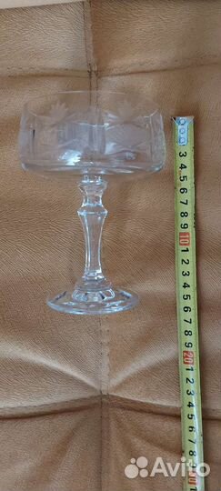 Хрустальная конфетница на ножке