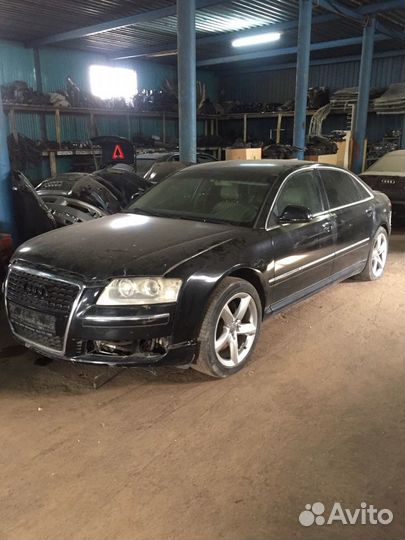 В разборе Audi A8 D3 2008 мотор 3.2