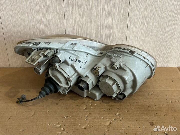 Фара левая Hyundai Sonata EF дефект