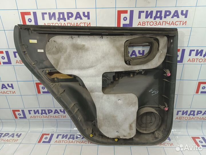 Обшивка двери задней правой Hyundai Tucson (JM) 83