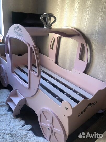 Кровать карета для девочки