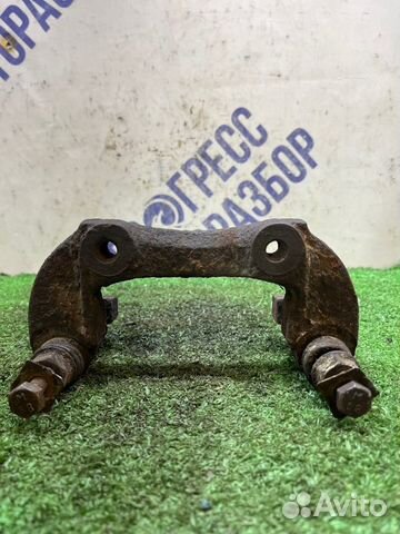 Скоба суппорта передняя правая LADA 2109 хэтчбек