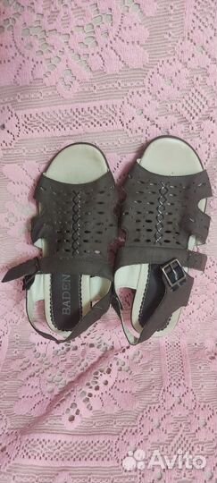 Босоножки женские