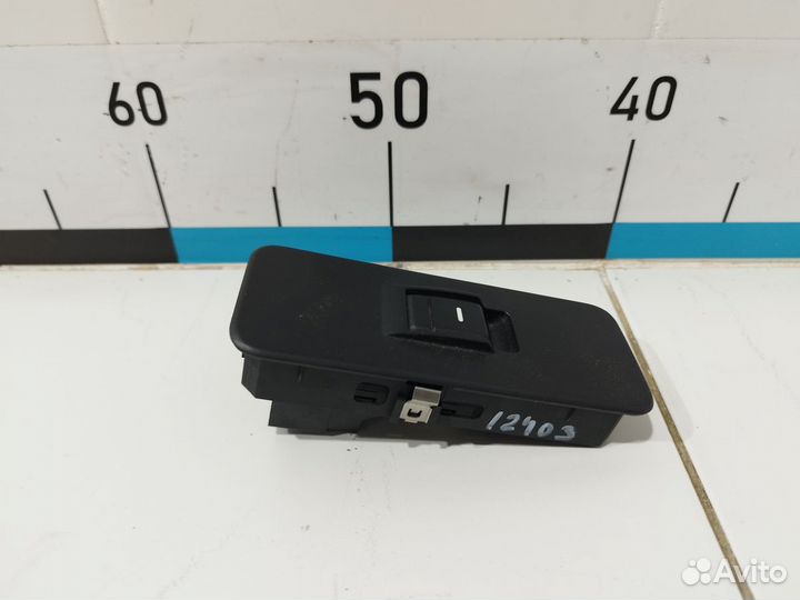 Кнопка стеклоподъемника Discovery III 2004-2009