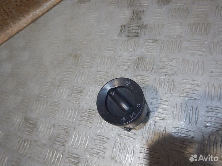 Переключатель света фар, Volkswagen (Фольксваген)