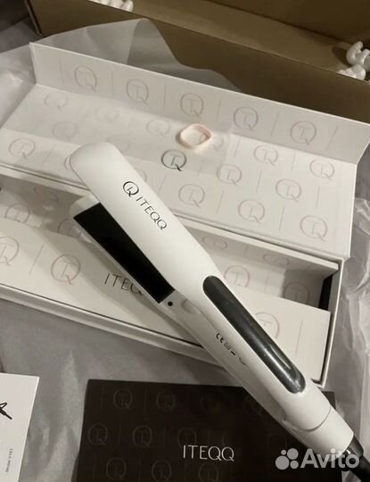 Профессиональный выпрямитель для волос новый