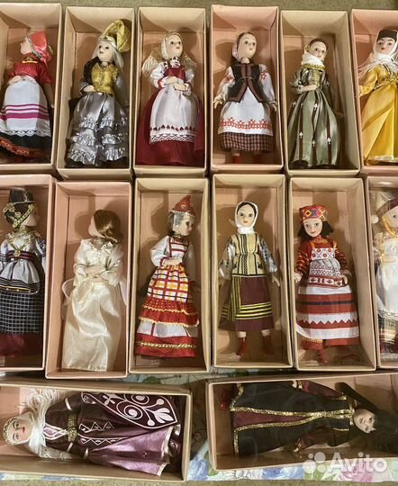 Куклы фарфоровые