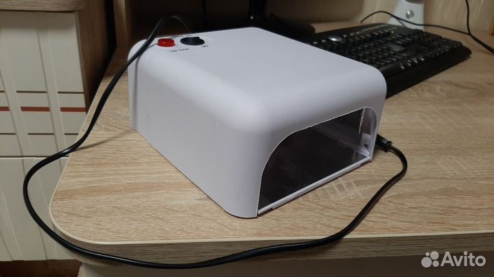 Лампа для ногтей