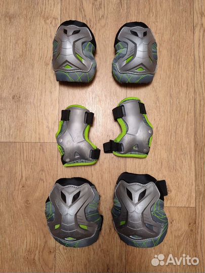 Роликовые коньки