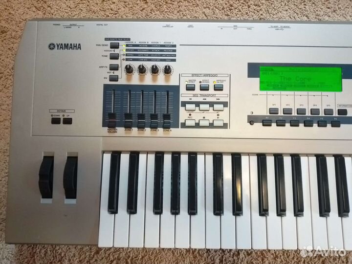 Синтезатор Yamaha MO6