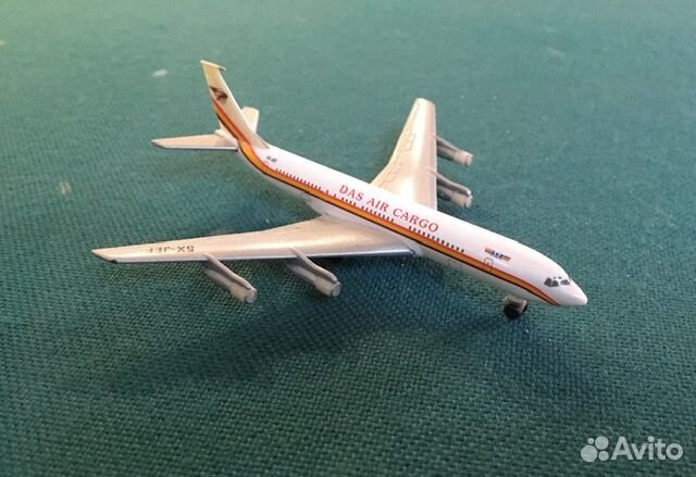 Раритетная модель самолета Boeing 707-338C