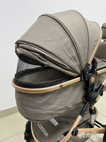 Коляска в различных расцветках