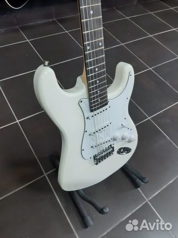 Электрогитара Белая Новая