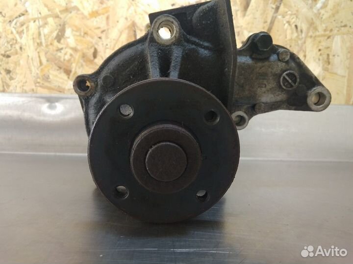 Насос водяной помпа Faw Vita