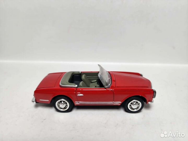 Mercedes-Benz 280SL New Ray 1:43