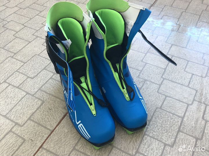 Ботинки мужские 44 лыжные