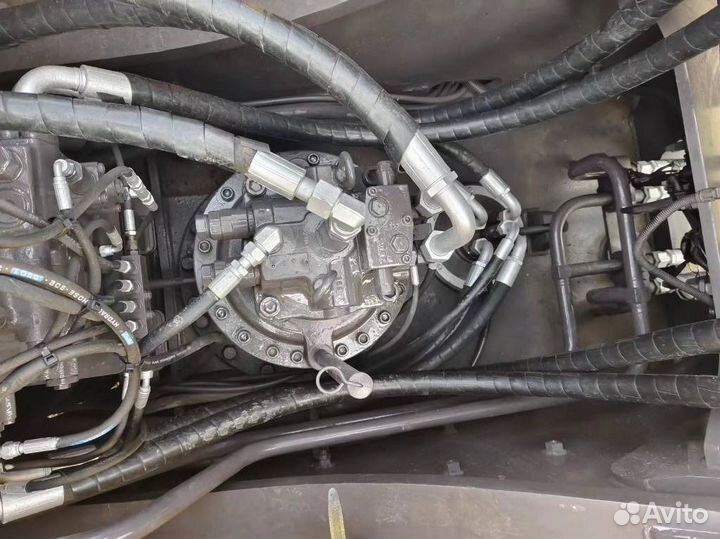 Гусеничный экскаватор Volvo EC300D, 2023