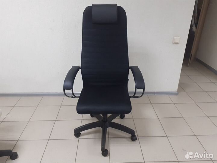 Компьютерное кресло