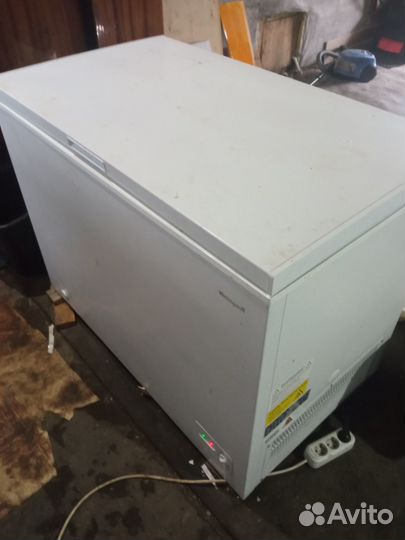 Морозильный ларь с глухой крышкой бу