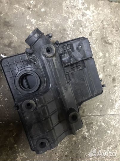 Корпус воздушного фильтра Volkswagen Polo